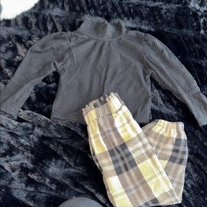 SHEIN Black and Yellow Kids Matching Set
